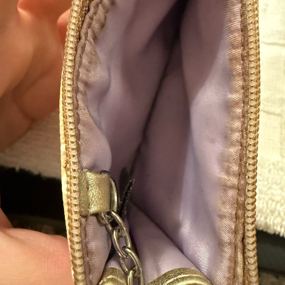 Vintage Coach Gold and Cream Keychain Pouch, Wristlet, Coin Purse, Card Holder - Picture 5 of 7